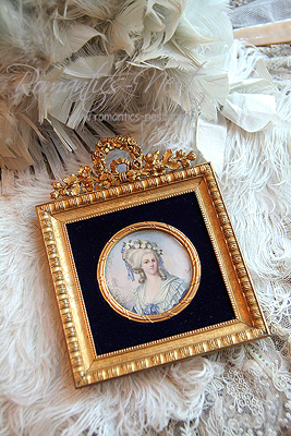 Marie Antoinette...리봉봉긋 예쁜 프레임...