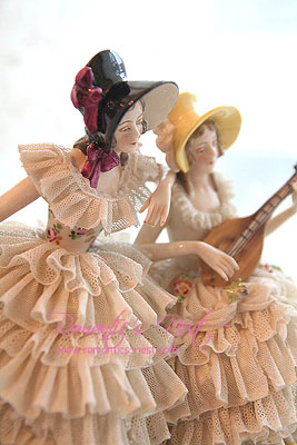 드레스덴 - ladies play the mandolin ...