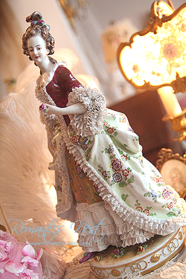VOLKSTEDT 19TH.C figurine .... 지극히 아름다움을 지닌 댄서....(Rare size)